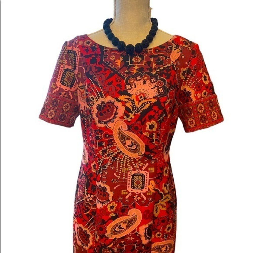 Talbots size 8 beautiful lined dress, rich colors and in perfect condition